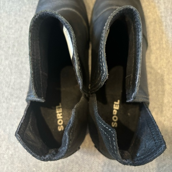 Sorel Cate Cut-Out Black Ankle Boots - Picture 8 of 12